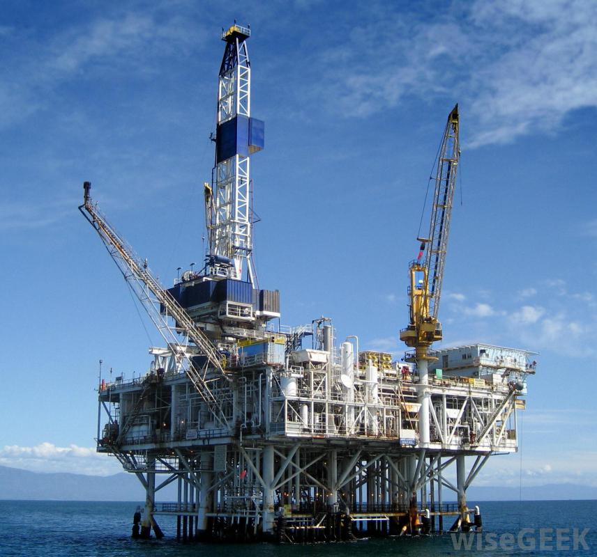 oil-rig-in-sea
