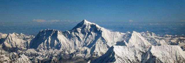 Curvatura della Terra dal Monte Everest